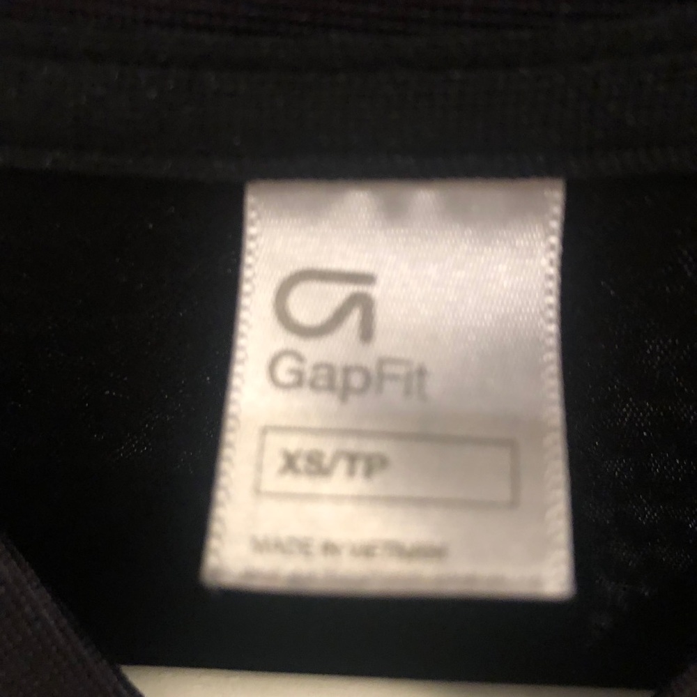 GAPFit Racerback tank top - Picture 2 of 2